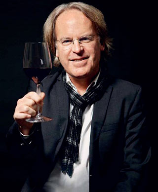 James Suckling